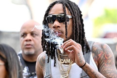 Wiz Khalifa & Snoop Dogg - Young, Wild, And Free Ringtone Download Free MP3